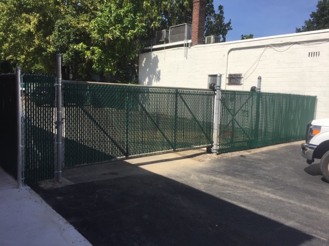 Cantilever gate with privacy slats